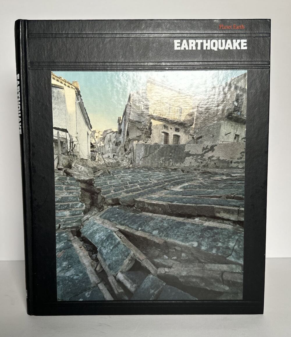 Planet Earth: Earthquake by Bryce Walker (Hardcover) Coffee Table Book